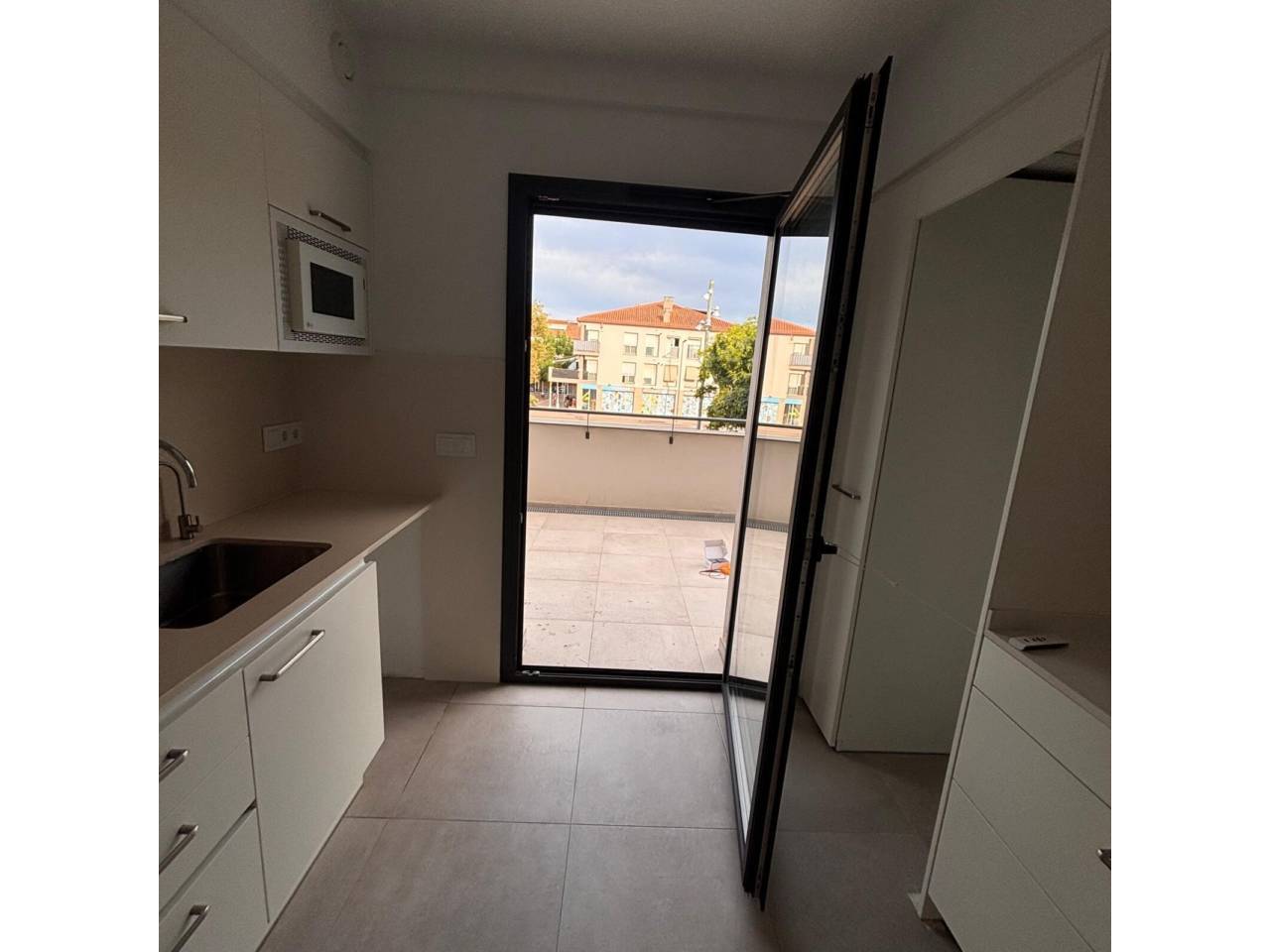 OPORTUNIDAD 3 HAB +2 BAÑOS   45M2 TERRASSA - Imagen# 34